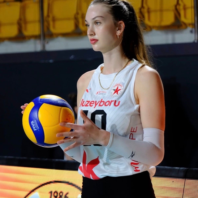 Denizli Büyükşehir Belediyespor'da 4 imza