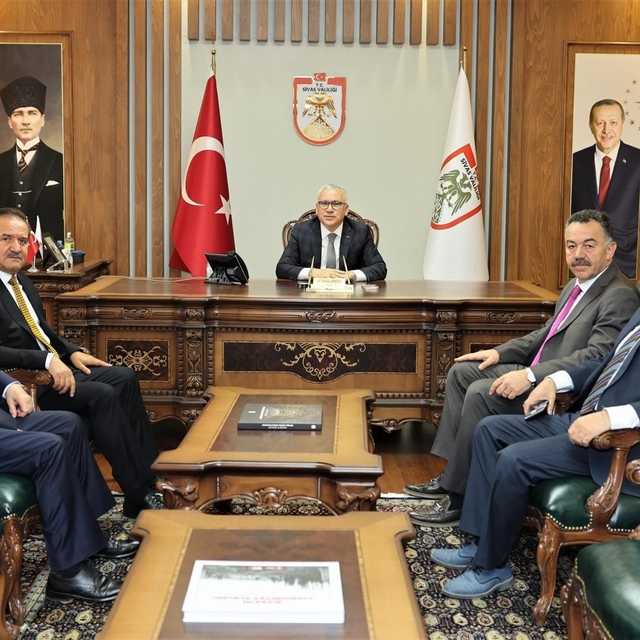 Sivasspor'da yeni yönetim arayışı sürüyor