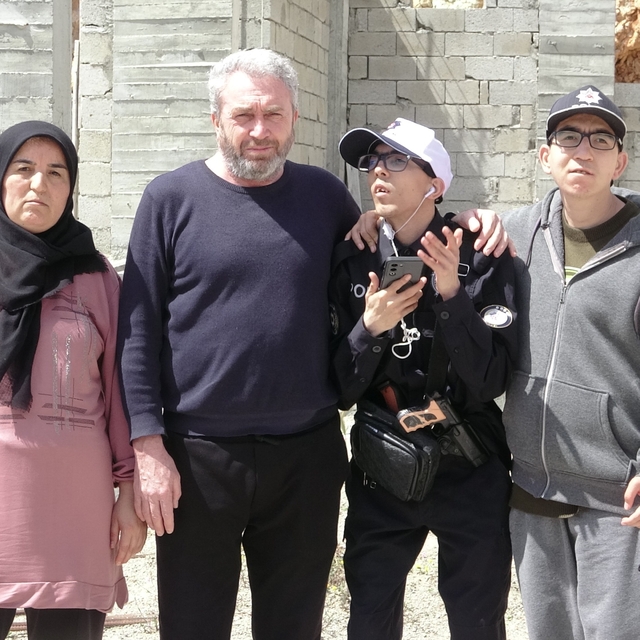 Engelli çocukları için kurduğu ev hayali yarım kaldı hayatı kabusa döndü
Ba...