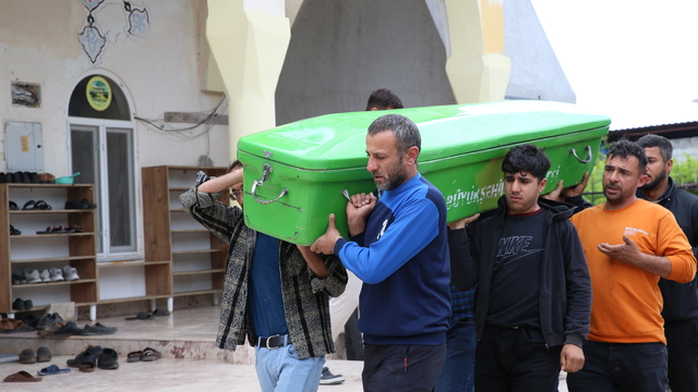Hatay'da selde hayatını kaybeden 2 kişinin cenazeleri defnedildi