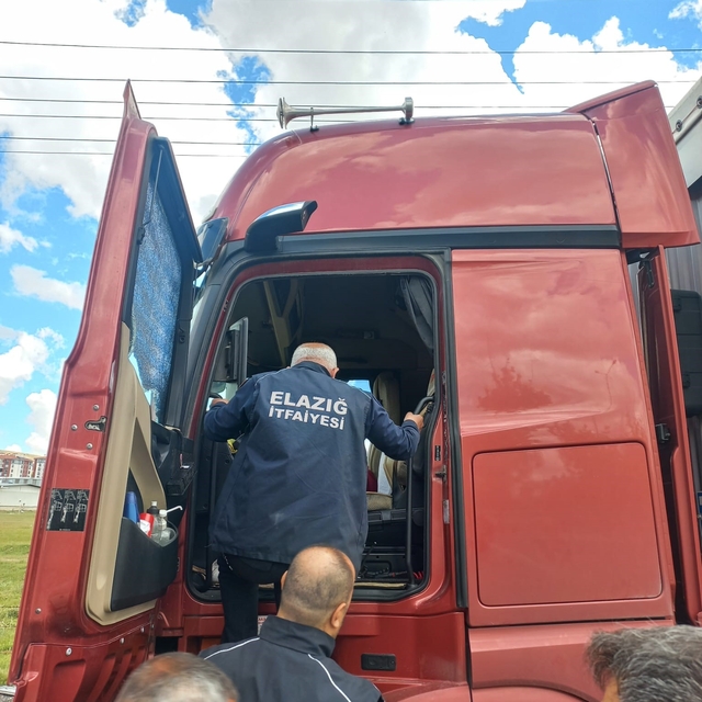 Elazığ'da tır şoförü aracının içinde ölü bulundu