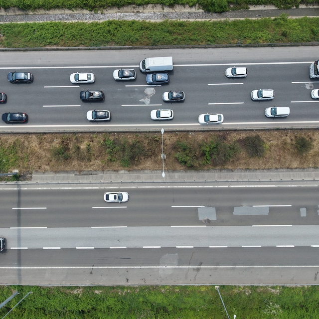 TEM Otoyolu'nun Düzce geçişinde bayram tatili yoğunluğu başladı