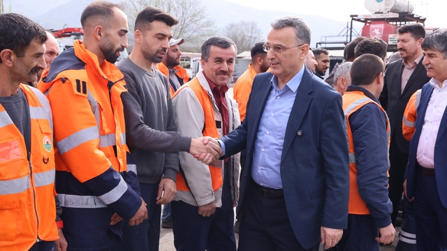 İlkadım Belediyesi personeline çifte bayram