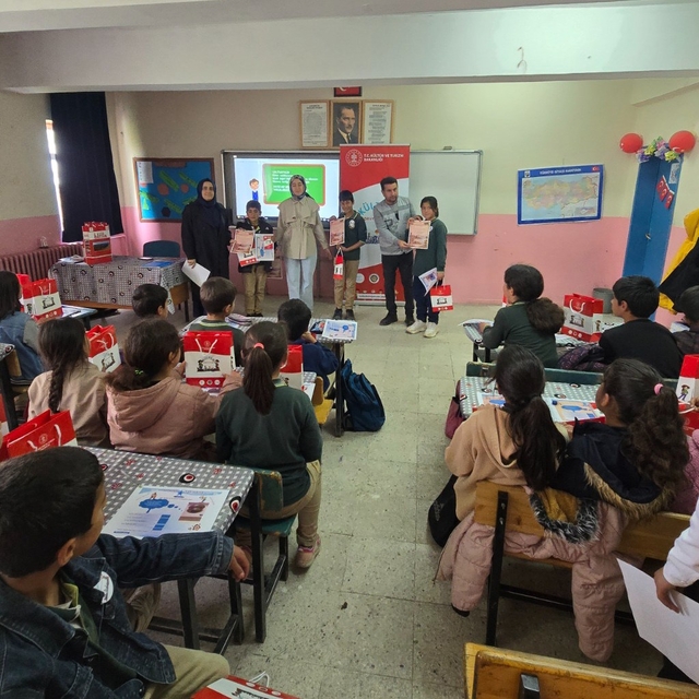Ahlat'ta "Kültür Koruyucuları" etkinlikleriyle geleceğe miras bilinci aşıla...