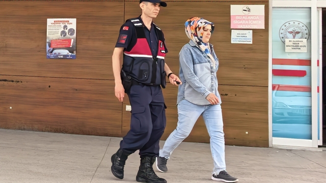 Hamamda müşterinin kredi kartını çalıp alışveriş yapan 2 şüpheliden 1'i tutuklandı