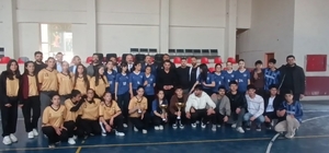 Özalp'te Liseler Arası Voleybol Turnuvası düzenlendi