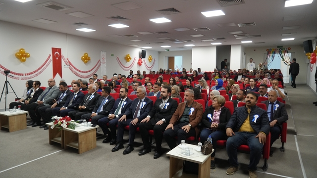 Niğde Vali Yardımcısı Divili: "Nüfusun kendini yenileme seviyesi 2,10'dur, konu 1 yıllık çalışmalarla çözülebilecek konu olmaktan çıkmıştır"
