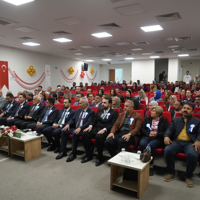Niğde Vali Yardımcısı Divili: "Nüfusun kendini yenileme seviyesi 2,10'dur,...