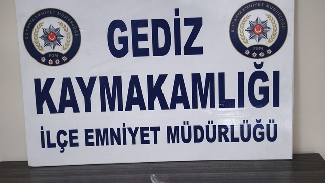 Gediz'de polis uyuşturucuya geçit vermiyor