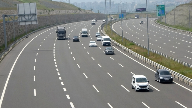 Kocaeli'de otoyollarda bayram tatili öncesi sakinlik yaşanıyor