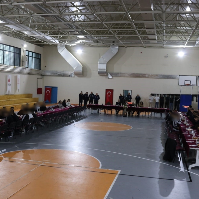 Cezaevindeki çocuklarla anlamlı buluşma