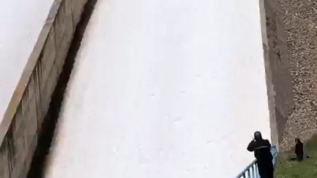 Özlüce Barajı'nda dolusavak kapakları 7 yıl sonra açıldı