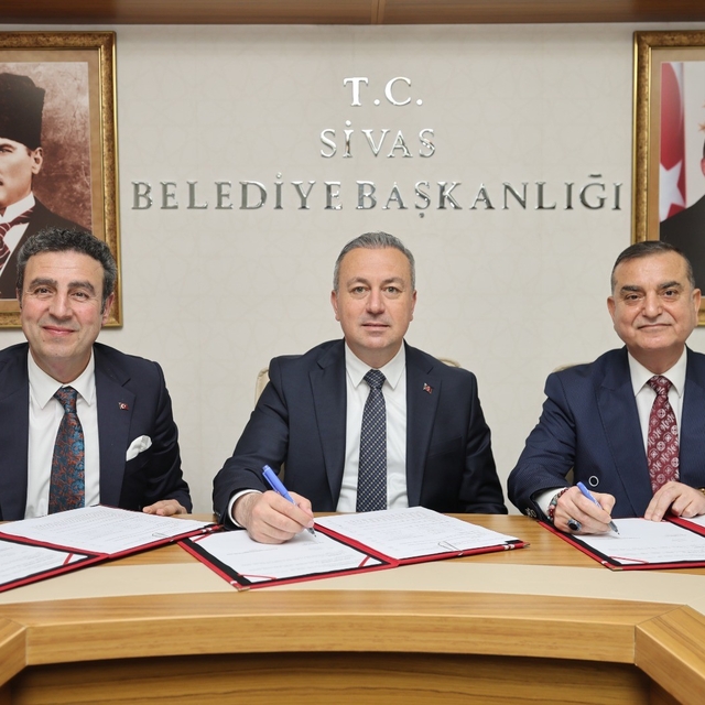 Sivas esnafına yakışacak yeni hizmet binası için imzalar atıldı