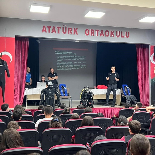 Bursa'da öğrencilere boğulma tehlikesine karşı eğitim
