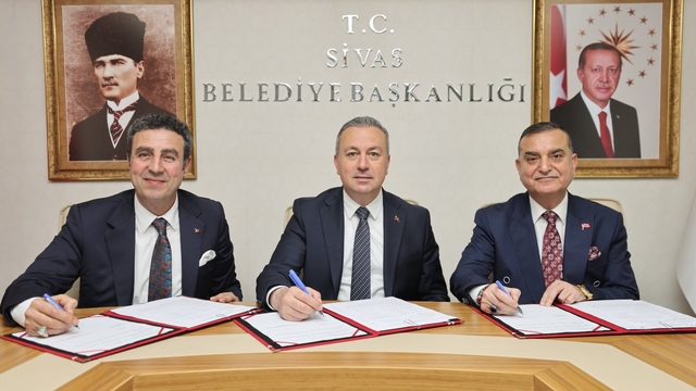 Sivas esnafına yakışacak yeni hizmet binası için imzalar atıldı