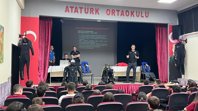 Bursa'da öğrencilere boğulma tehlikesine karşı eğitim