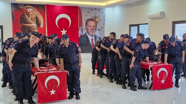 Karaman'da 16 özel birey yemin ederek bir günlük asker oldu