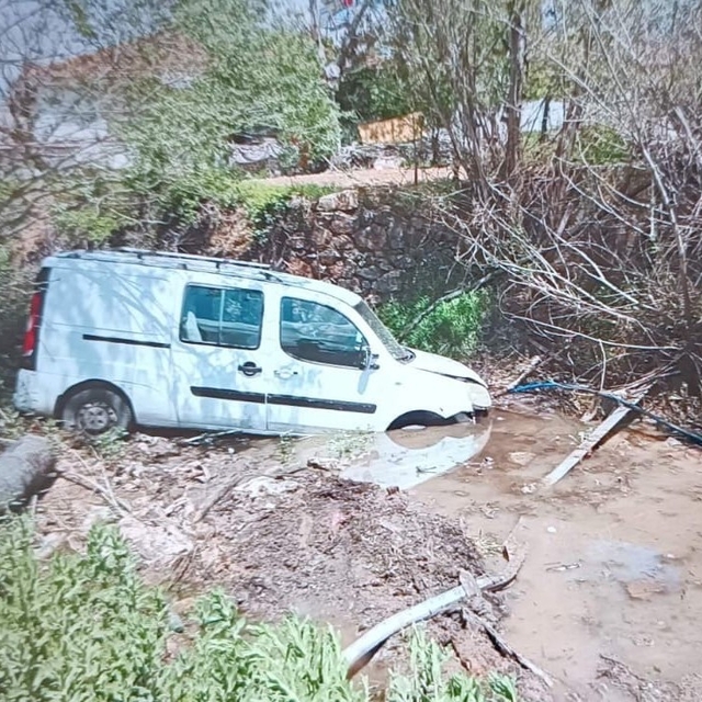 Kontrolden çıkan araç sulama kanalına savruldu: 1 yaralı