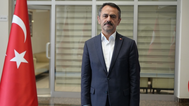 Vali Aktaş, kamu personeliyle bayramlaştı: "Ekipler 9 gün boyunca sahada olacak"