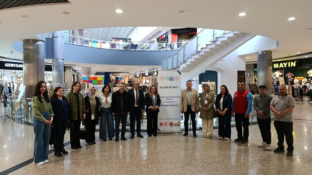 Kastamonu'da "Bir şehir, bin hikaye" fotoğraf sergisi sanatseverlerle buluştu