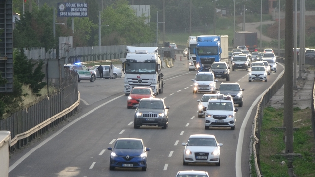 Kocaeli'de mesai bitimiyle TEM'de hareketlilik başladı