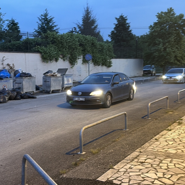 Gözaltına alınan Akçakoca Belediye Başkanı Fikret Albayrak Düzce'ye getiril...