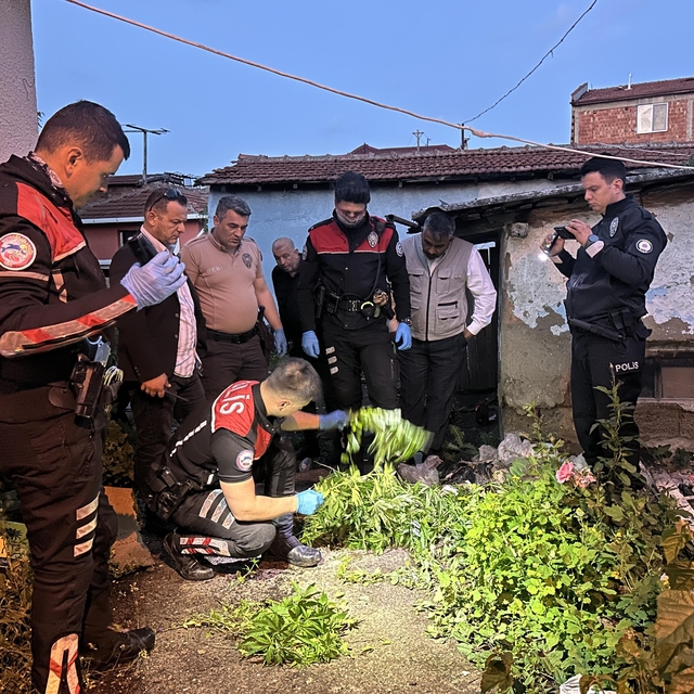Edirne'de polisin 'dur' ihtarından kaçan şüpheli uyuşturucu ile yakalandı