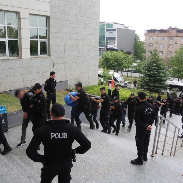 Kocaeli merkezli 23 ilde 'sahte araç kiralama' operasyonu; 35 tutuklama