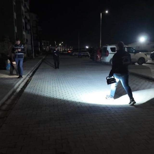 Kayınbaba kızıyla boşanma aşamasındaki damadını vurdu: 2'si ağır, 3 yaralı