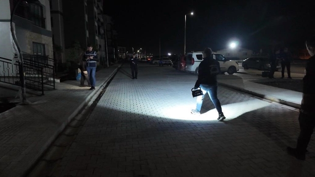 Kayınbaba kızıyla boşanma aşamasındaki damadını vurdu: 2'si ağır, 3 yaralı