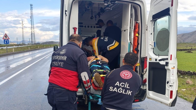 Van'ın Çaldıran ilçesinde trafik kazası: 5 yaralı