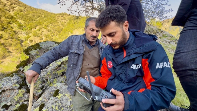 Muş'ta dereye düşen Gülsima aranıyor