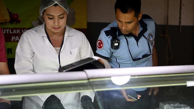 Kuşadası Belediyesi gıda denetimlerini sıklaştırdı