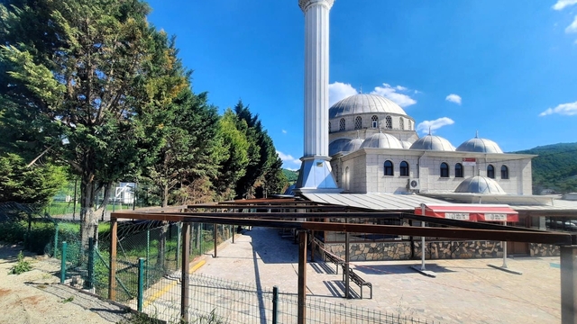 İbadethaneler bayrama hazırlanıyor