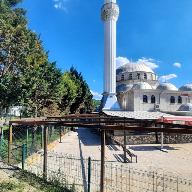 İbadethaneler bayrama hazırlanıyor