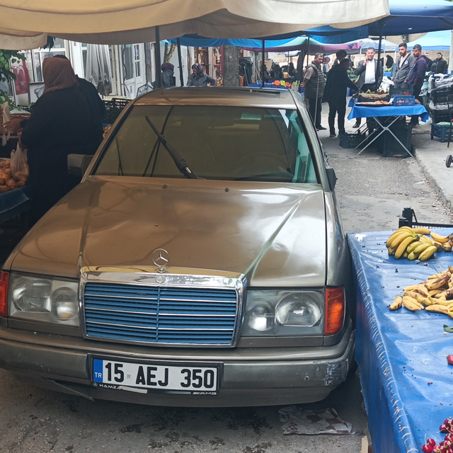 Otomobiliyle pazara giren alkollü ve ehliyetsiz sürücüye 65 bin TL ceza