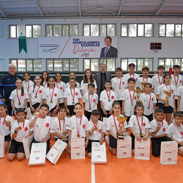 Osmangazi Belediyespor'dan badmintonda tarihi başarı
Osmangazi'nin altın ra...