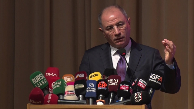 Efkan Ala'dan CHP'ye sert eleştiri..."Muhalefetin içi Orta Doğu kadar karışık"
Şikayet eden CHP'li şikayet edilen CHP'li ama karşılarında bizi görüyorlar