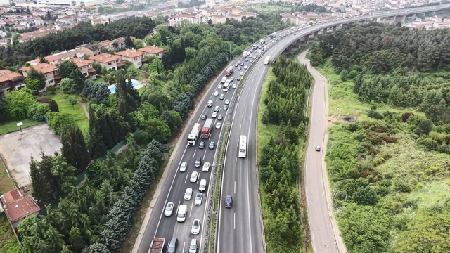 TEM'in Kocaeli geçişinde bayram yoğunluğu