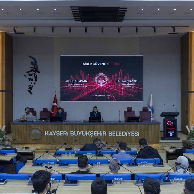 Büyükşehir personeline 'Siber güvenlik ve farkındalık eğitimi"