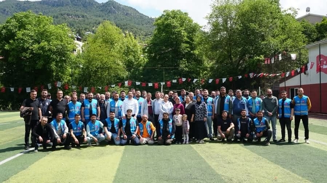 Feke Belediyesi'nden personele bayram ikramiyesi