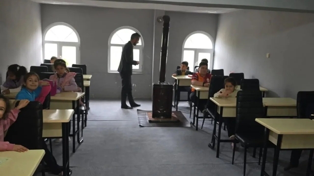 Ayancık'ta minik öğrencilere "aile ve vefa" semineri