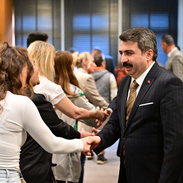 Başkan Oktay Yılmaz belediye personeliyle bayramlaştı