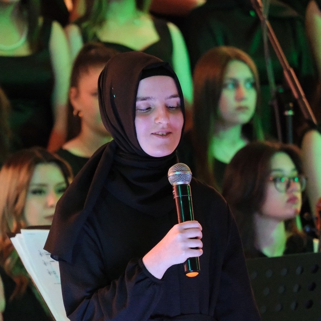 Karaman'da lise öğrencilerinden konser
Gecede sahne alan görme engelli Fird...