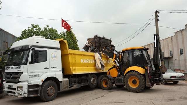 Kartepe'de bayram öncesi temizlik mesaisi