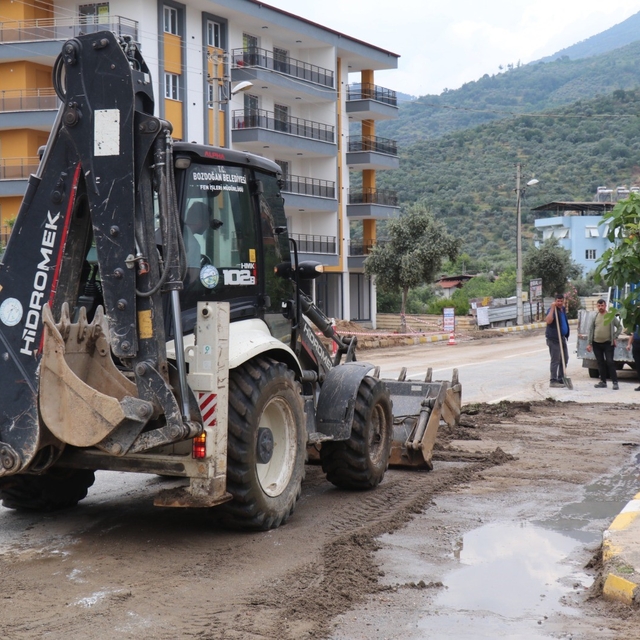 Bozdoğan'da yağışın izleri siliniyor