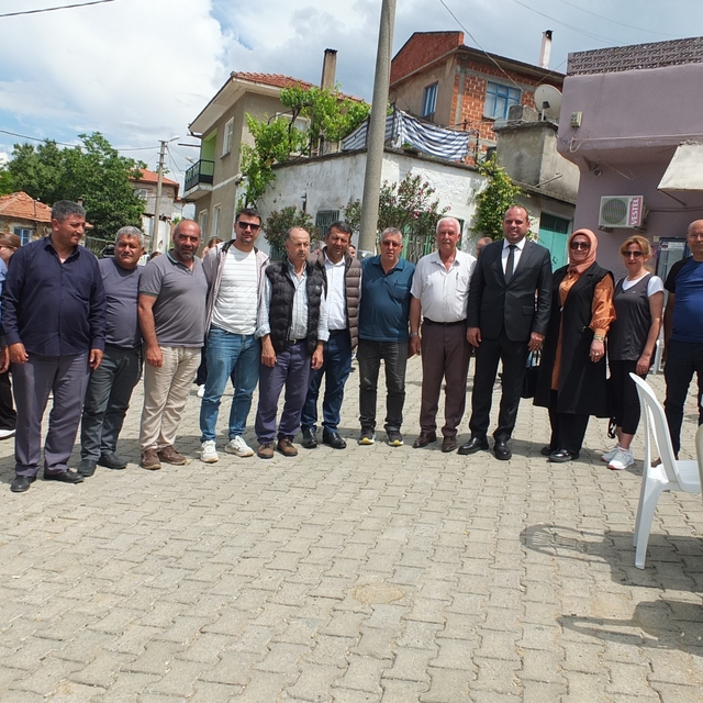 Burhaniye de geleneksel Ağacık Hayrı yüzlerce insanı buluşturdu