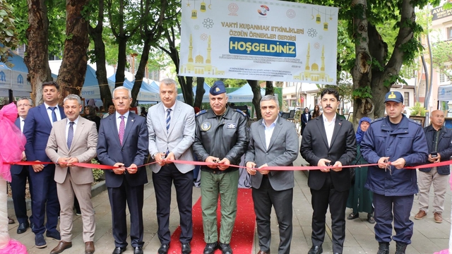 Merzifon'da "Vakti Kuşanmak" projesi kapsamında sergi açıldı