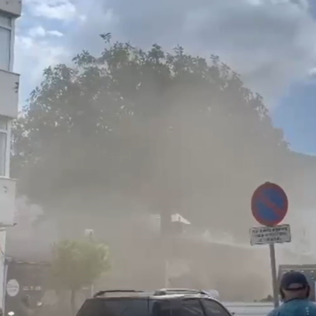 Datça'da işletme bacasında çıkan yangın paniğe neden oldu