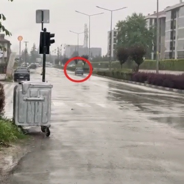Ters yönde 3 kilometre ilerleyen sürücüye 20 bin TL ceza